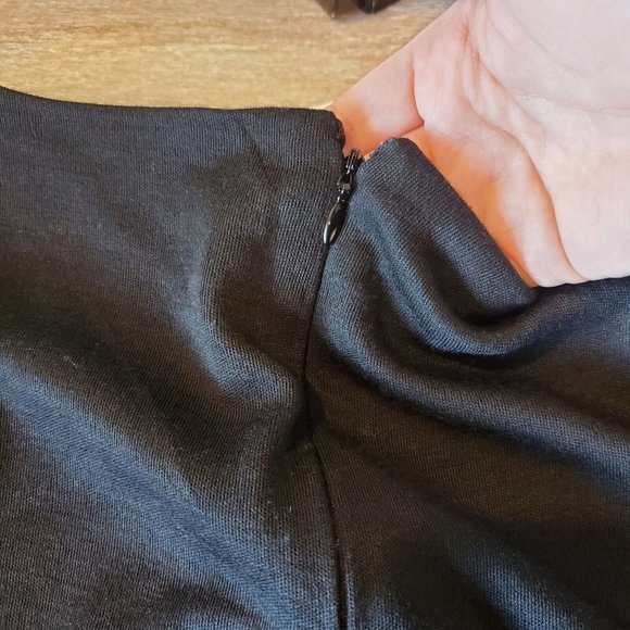 Ann Taylor Size 6 Sequins Cocktail‎ Dress Sleeveless Knee Length Black Knit Back - Picture 5 of 8